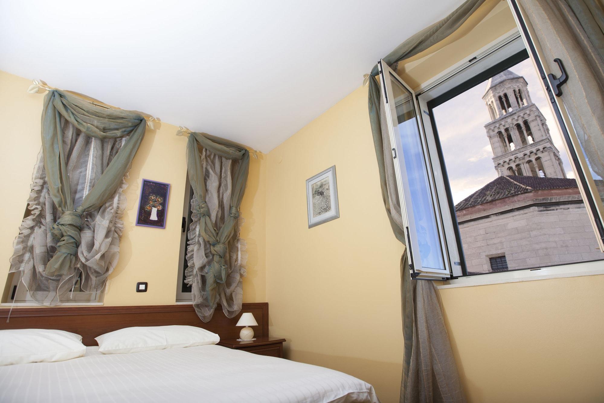 Apartment Plr Luxury Rooms Split