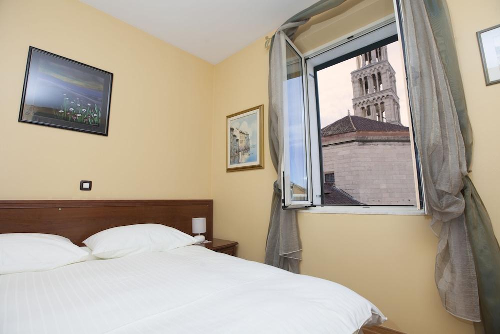Plr Luxury Rooms *