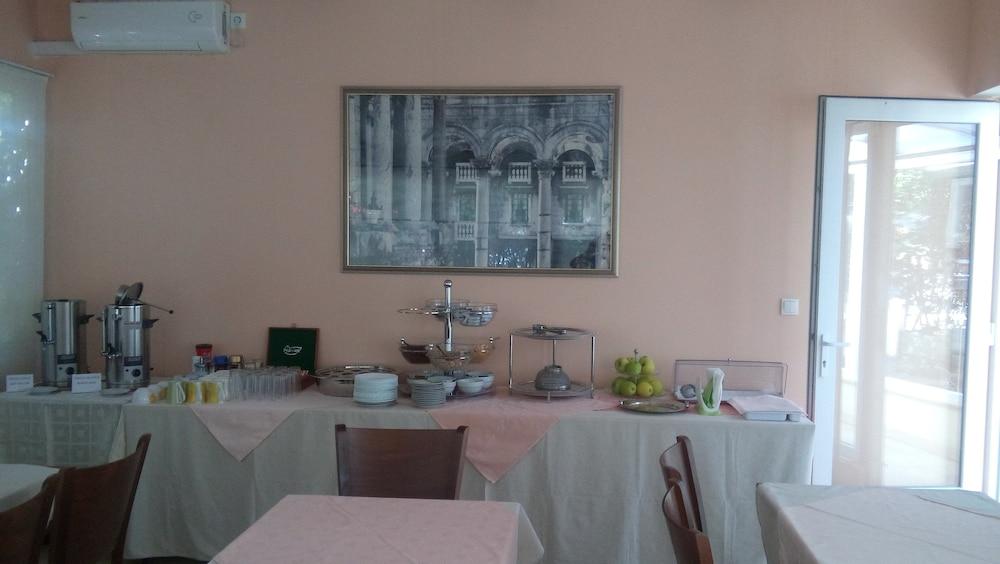 Acomodação com café da manhã  Marjela