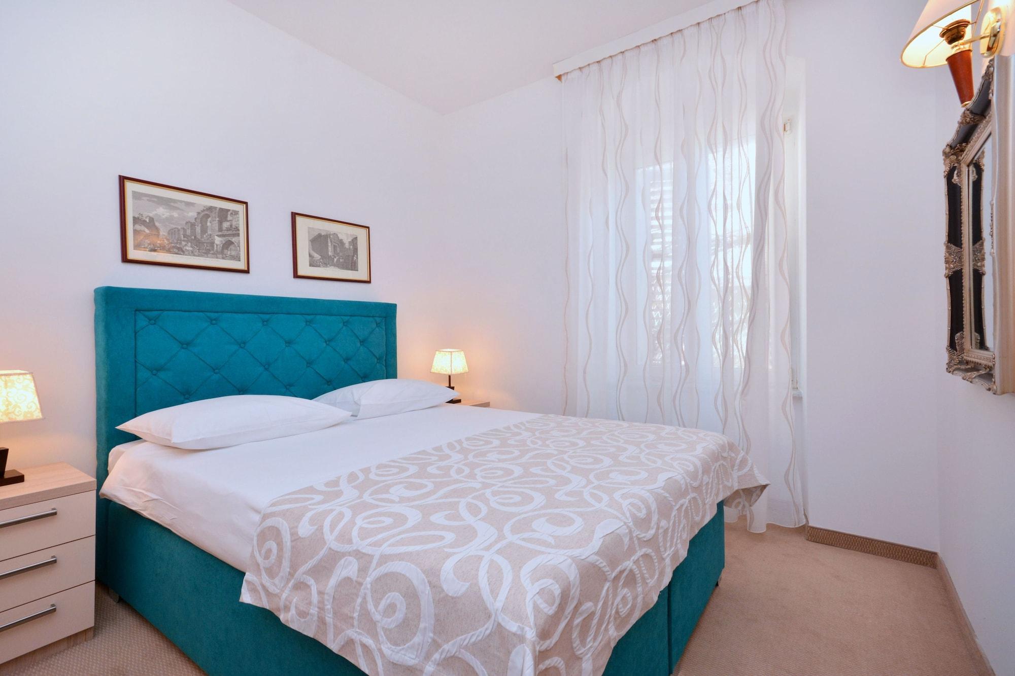 Adriana Hotel