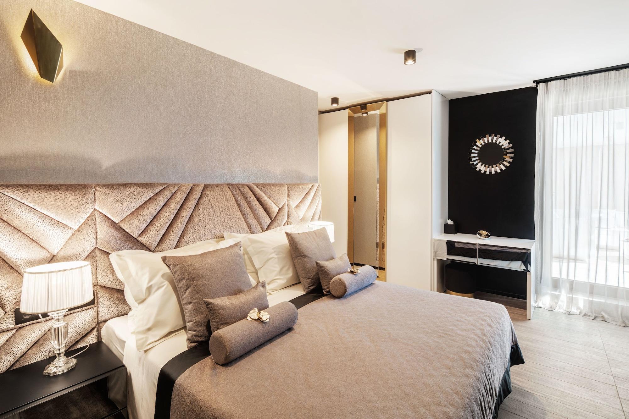 Posh Apartment Split