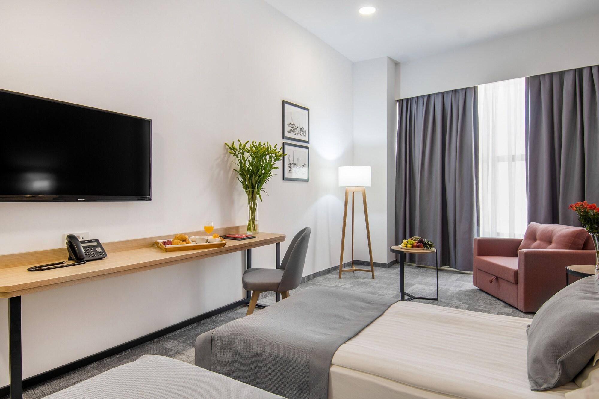 Hotel By President Split