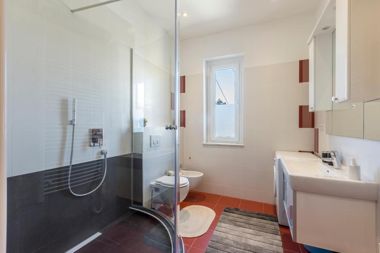 Apartment Ferula, 3 Bedroom Near Bacvice