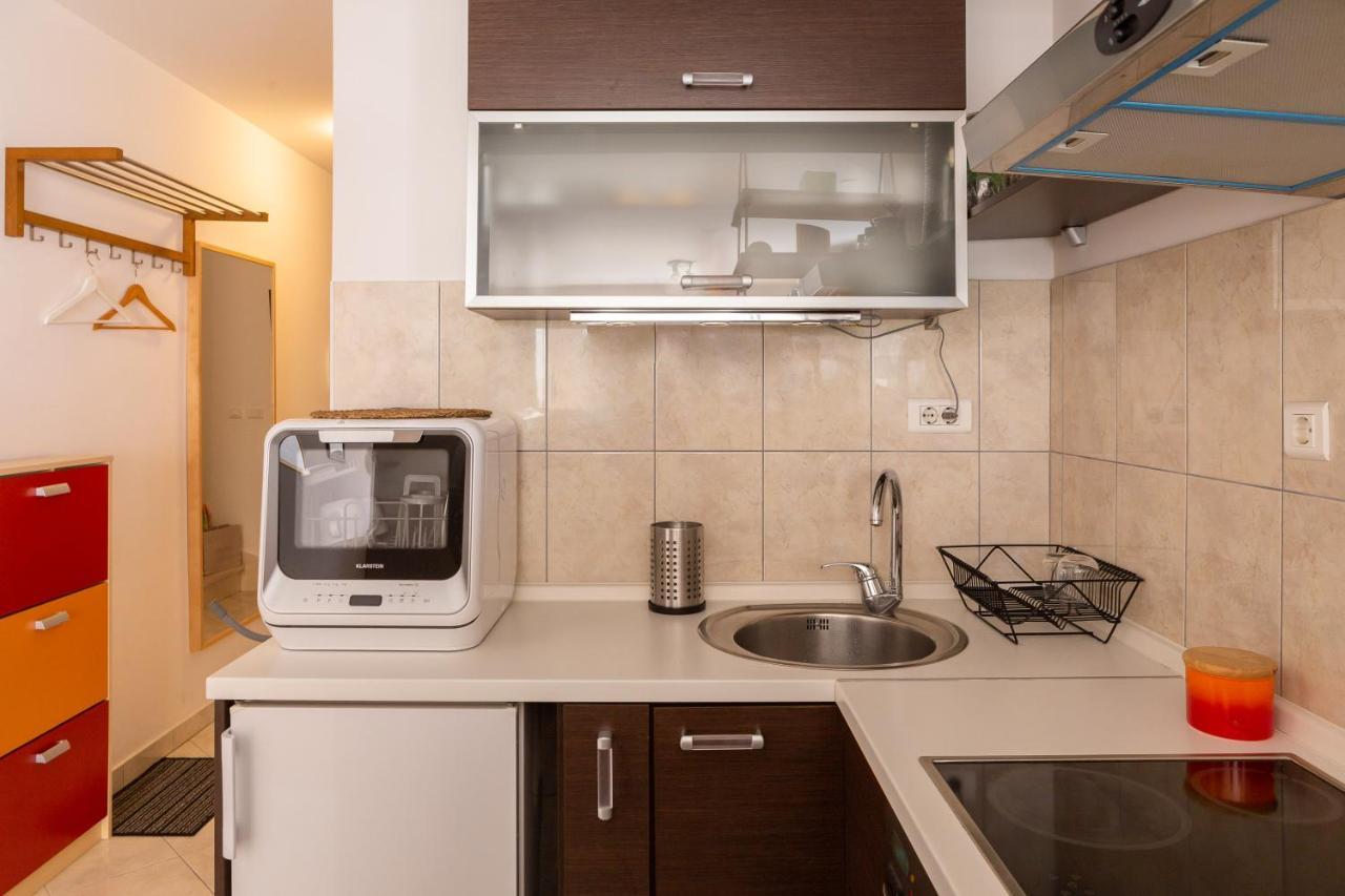 Modern With Terrace 4 Min Walk To The Apartamento
