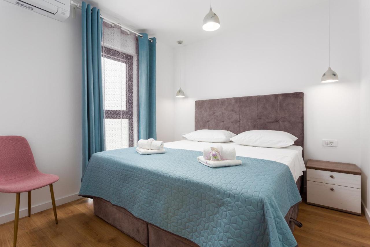 Apartment Mare's 2 *