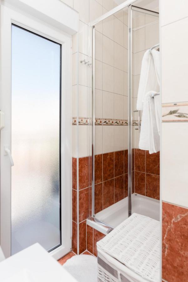 Apartamento Homey With A View Split