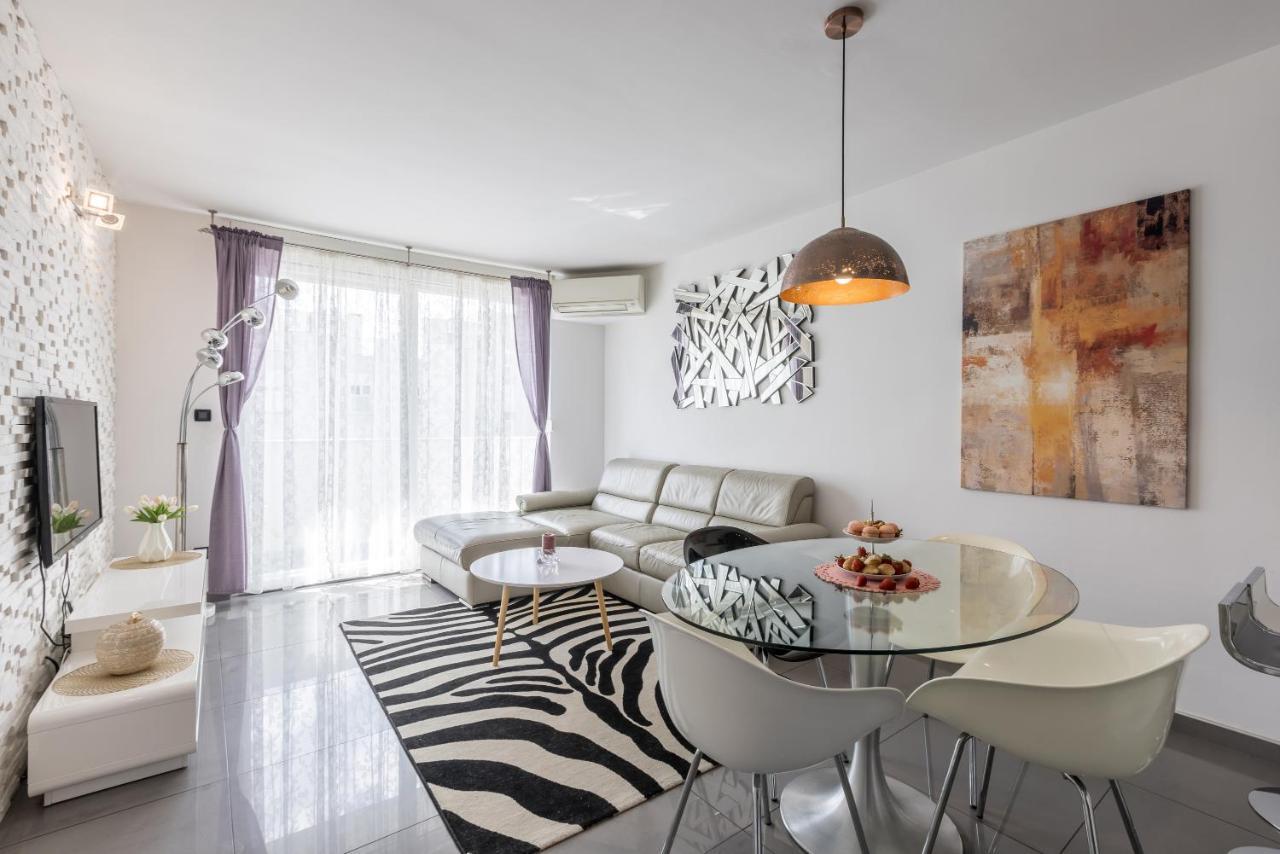 Apartment First Choice