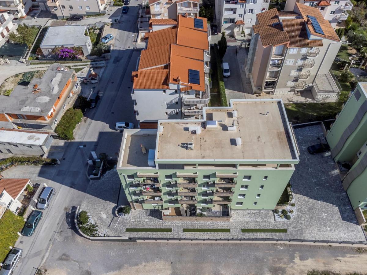 Apartman Apartman Lukiana*** Split