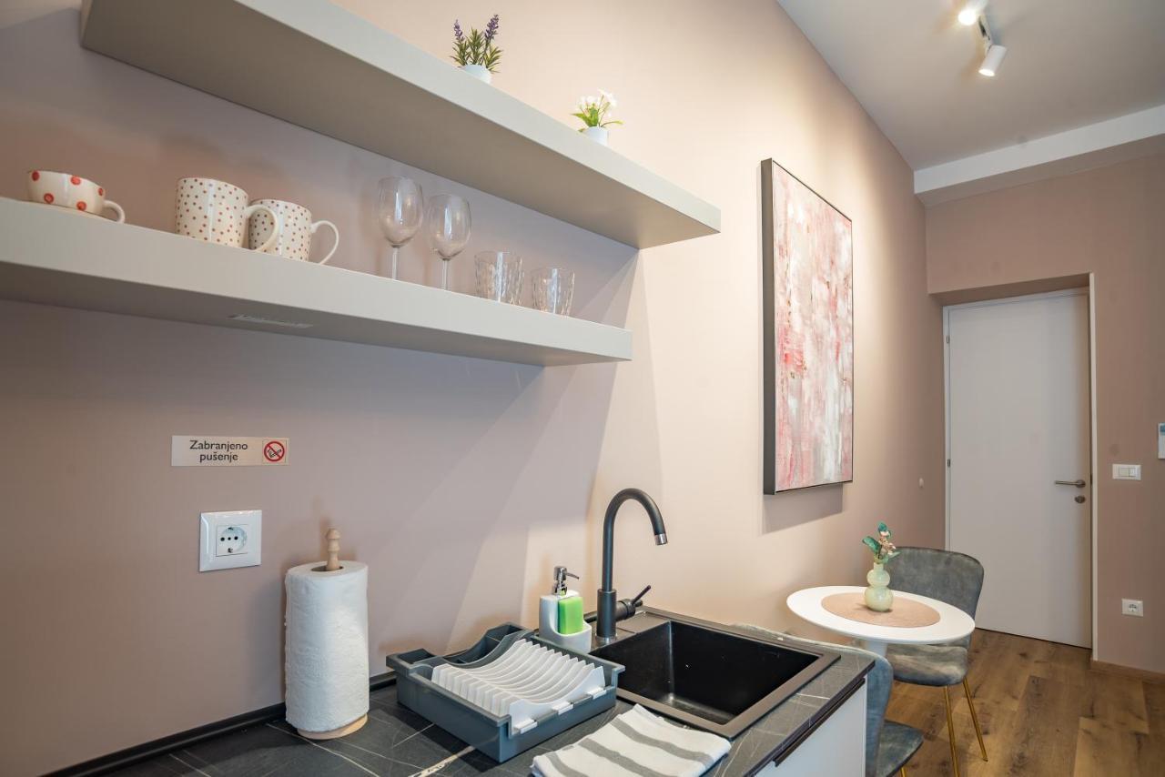 Center De Lux “ Zara “ Apartman *