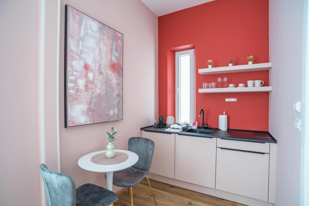 Apartman Center De Lux “ Zara “