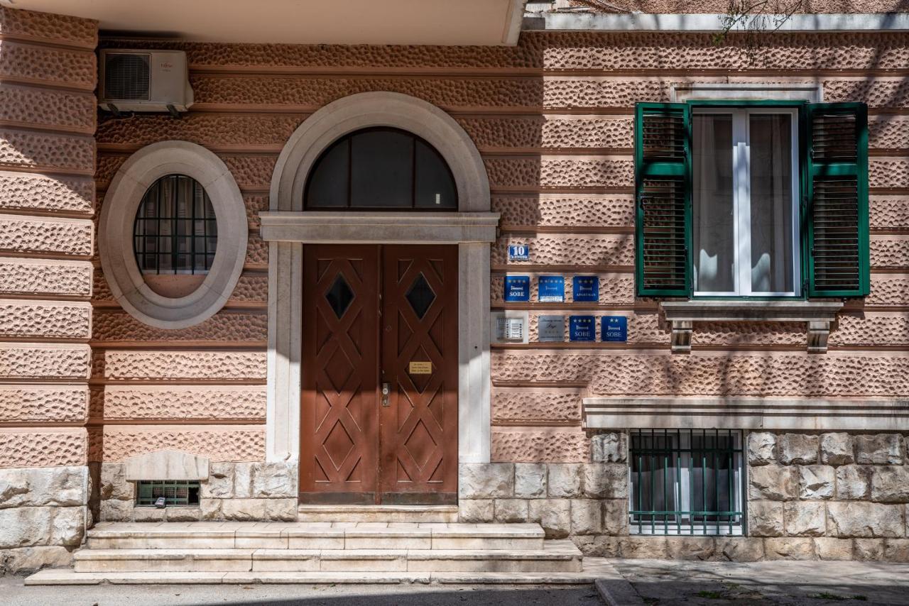 Center De Lux “ Zara “ Apartman