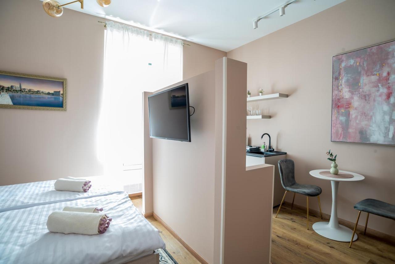 Apartman Center De Lux “ Zara “ Split