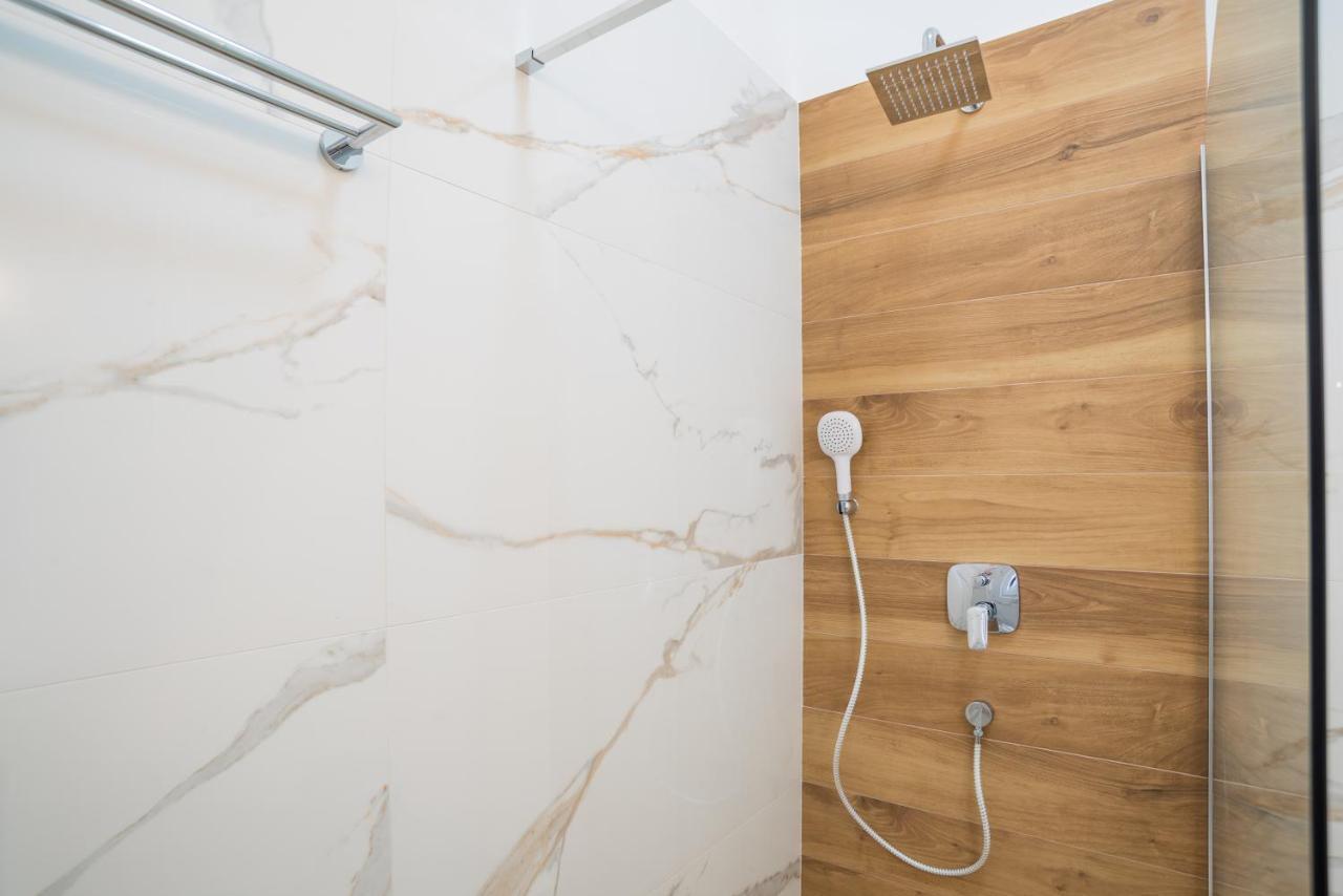 Center De Lux “ Zara “ Apartman *