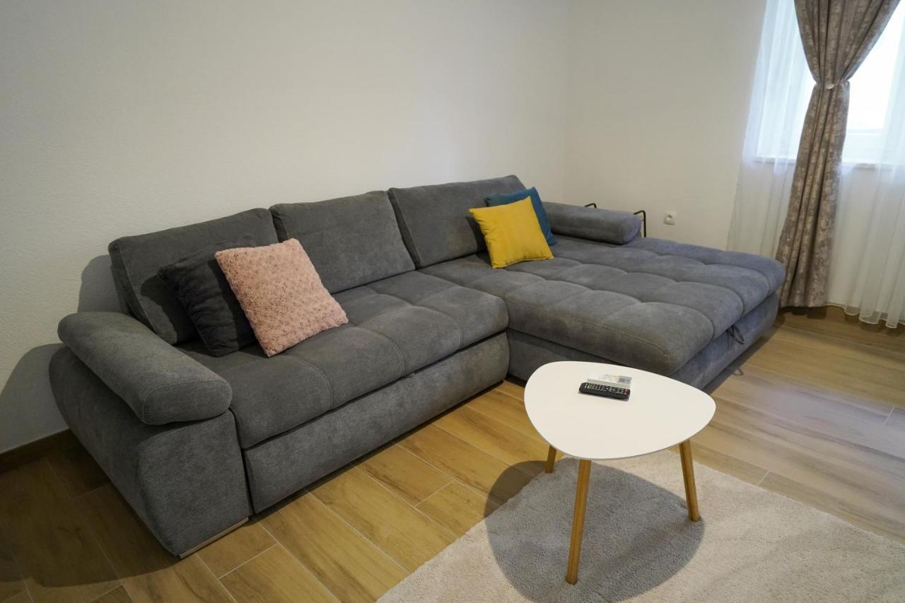 Ana Apartamento *