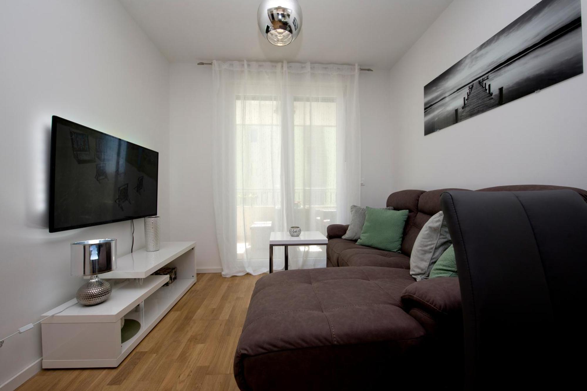 Apartment Eni
