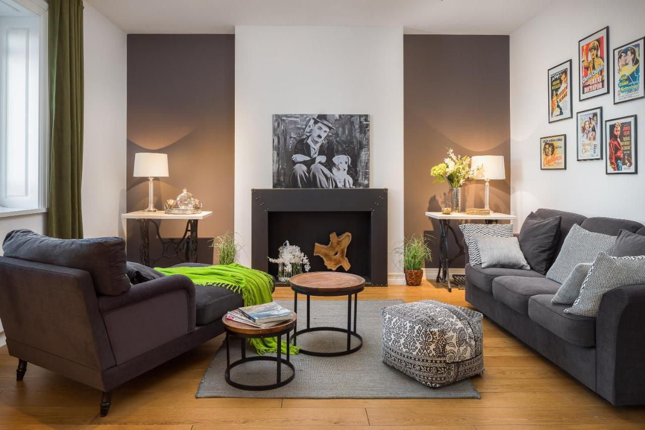Charlie Chaplin Apartment *