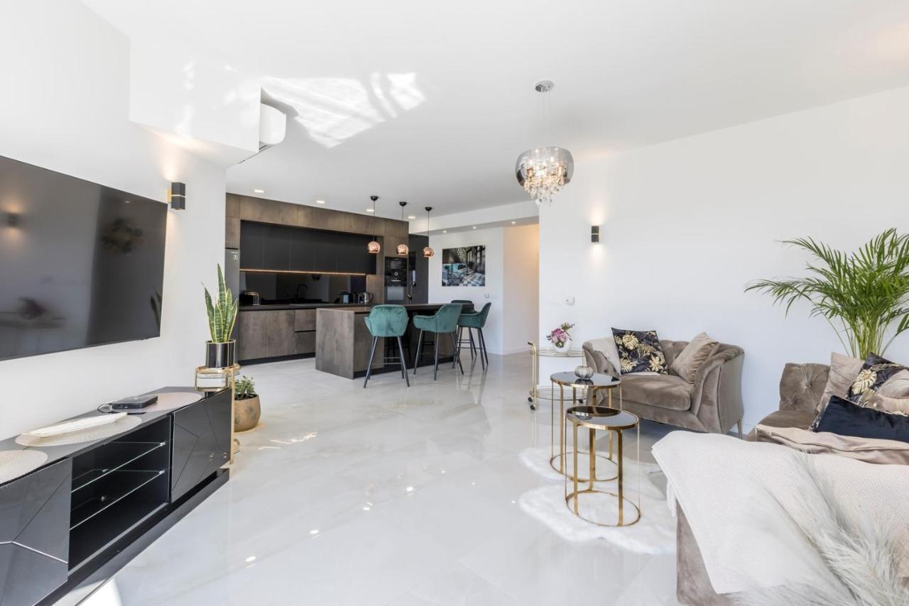 Carmen - Luxury 2-bedroom - Downtown