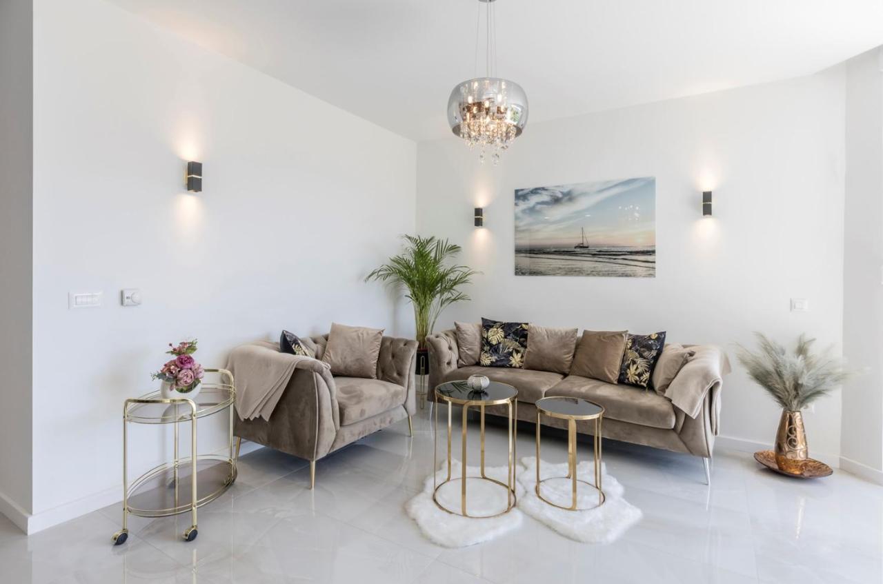 Apartman Carmen - Luxury 2-bedroom - Downtown *