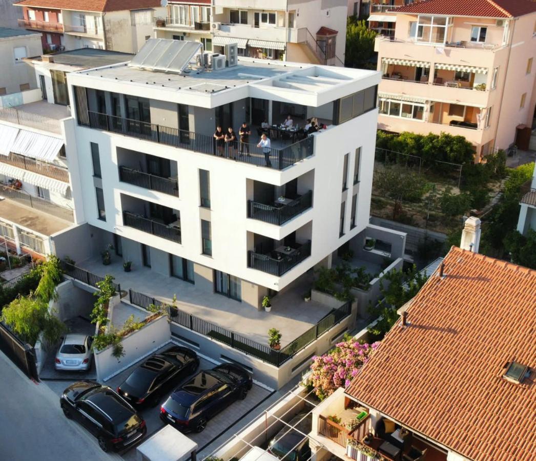 Apartman Mare's 1 *
