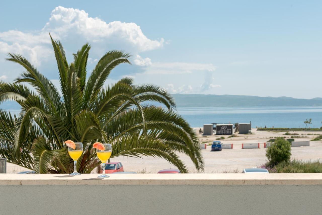 Beachfront Holiday Apartment *