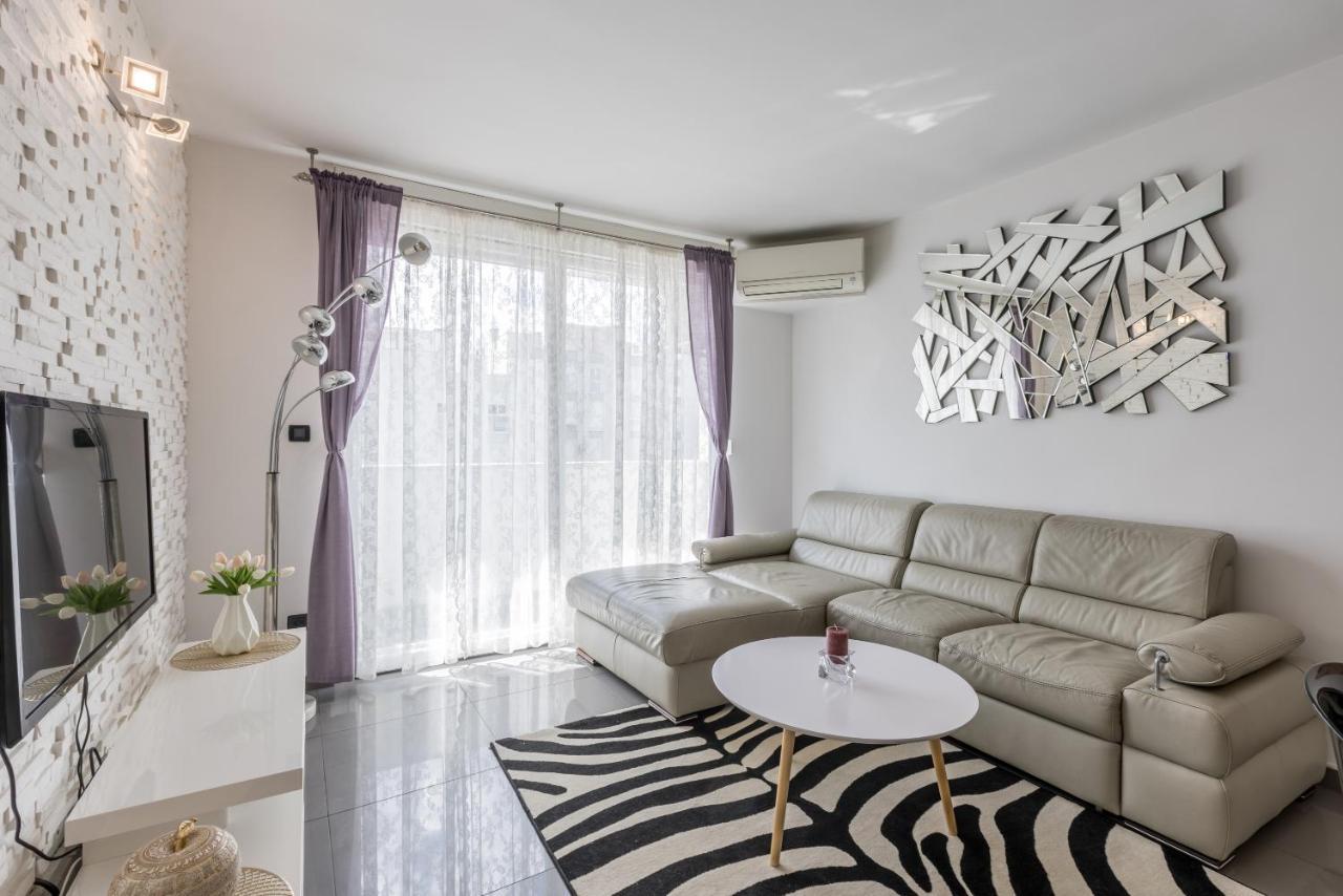 First Choice Apartment Split