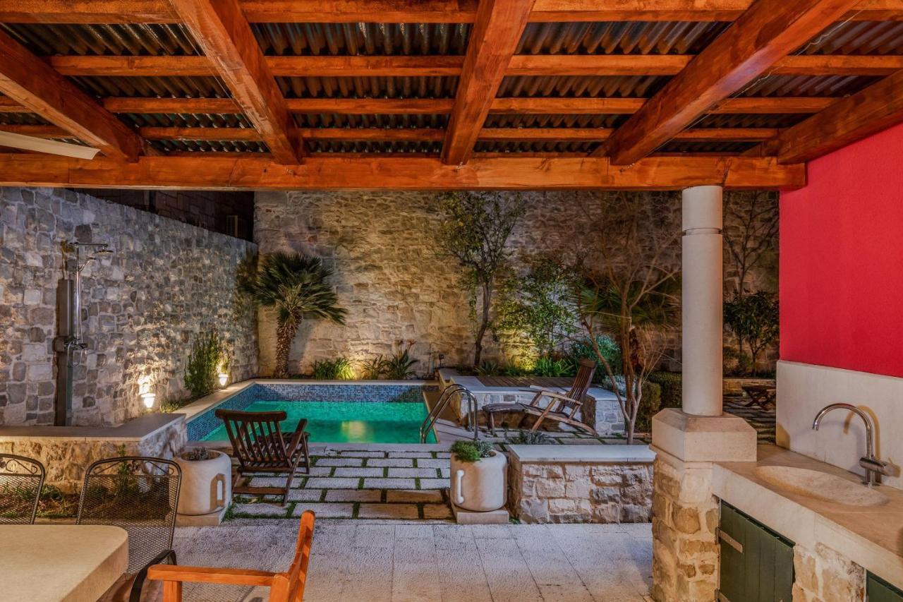 Casa de férias Villa-varos-palm-garden *
