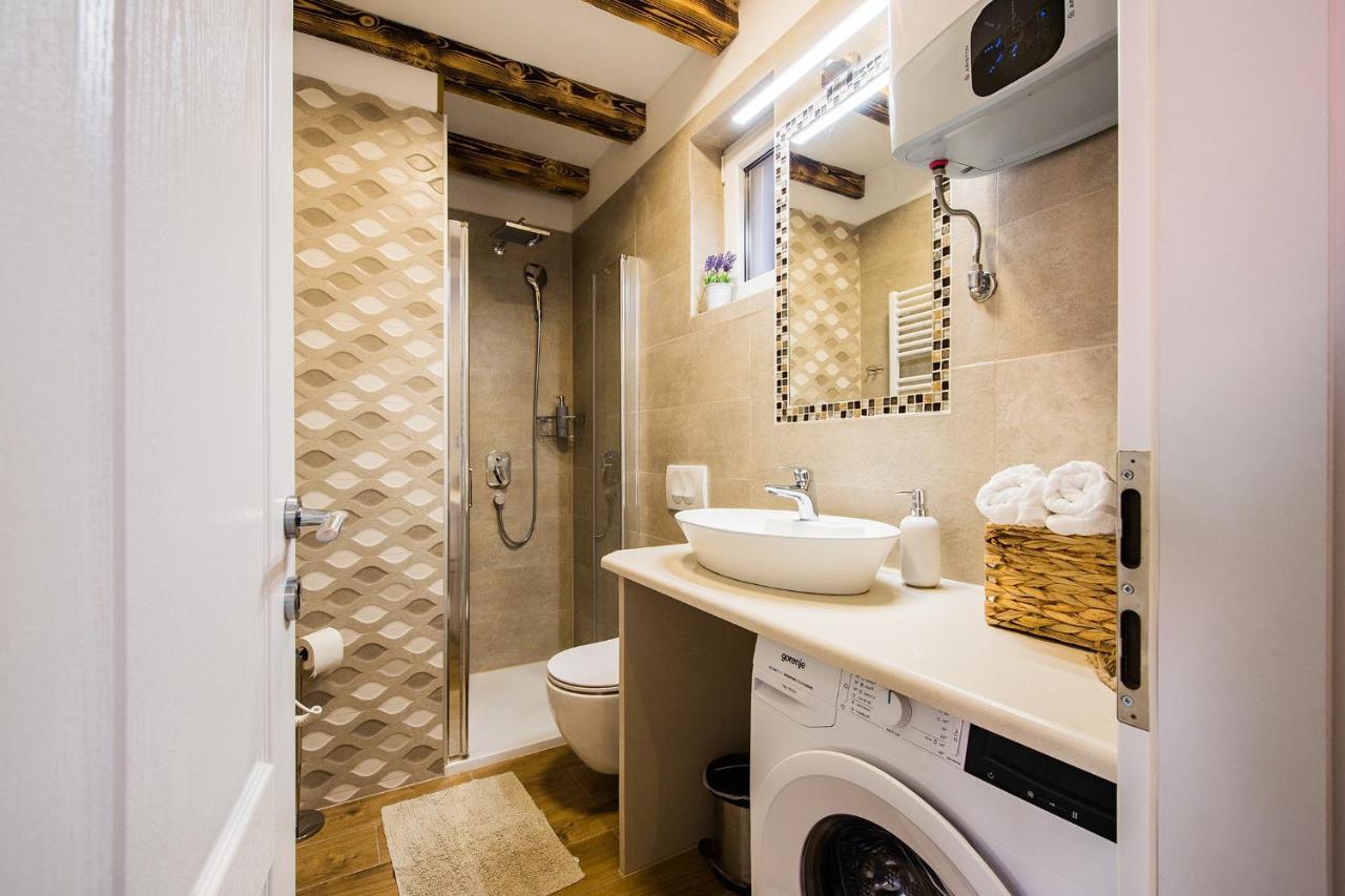 Reval Luxury Stone House Apartments**** *