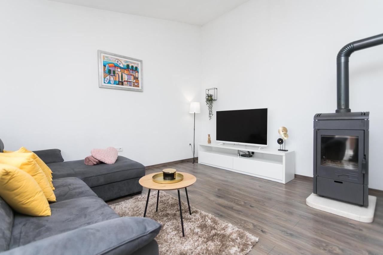 Bloom Apartman