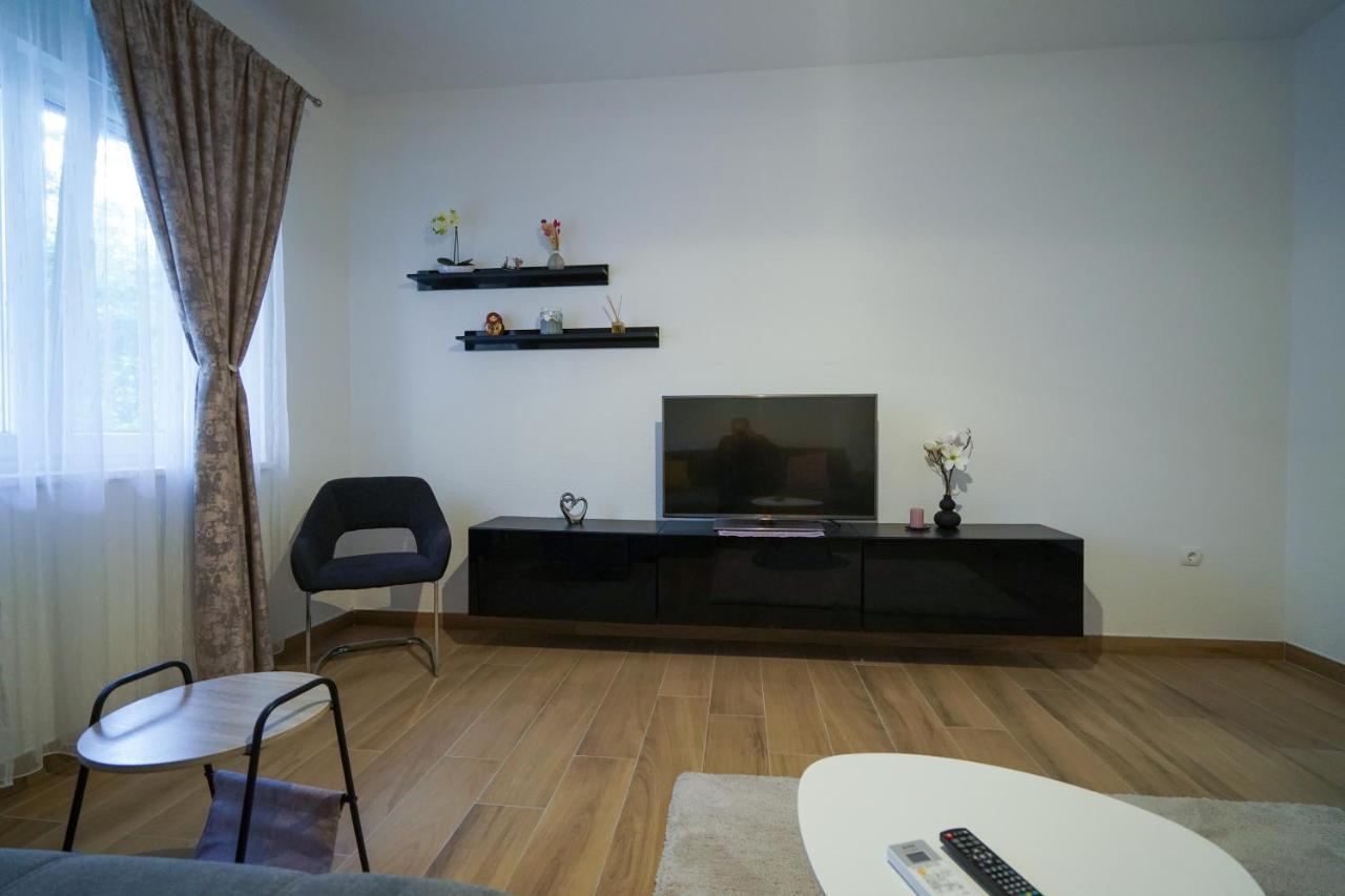 Ana Apartment