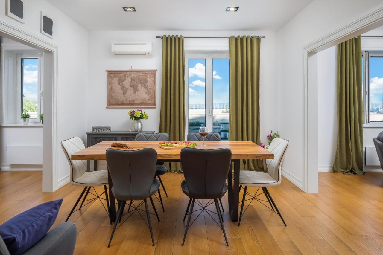 Charlie Chaplin Apartment Split