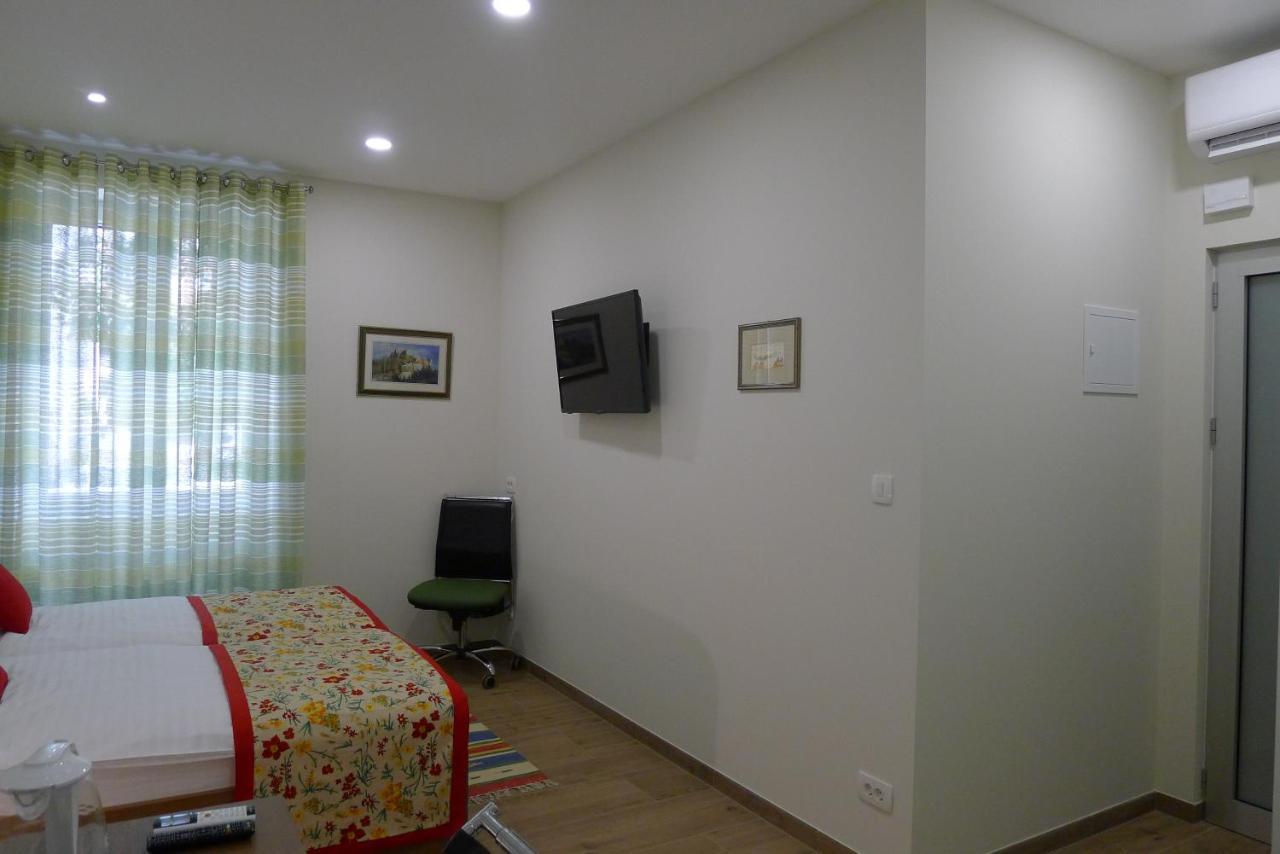 Centre Zlatan Rooms&studio Bed & Breakfast