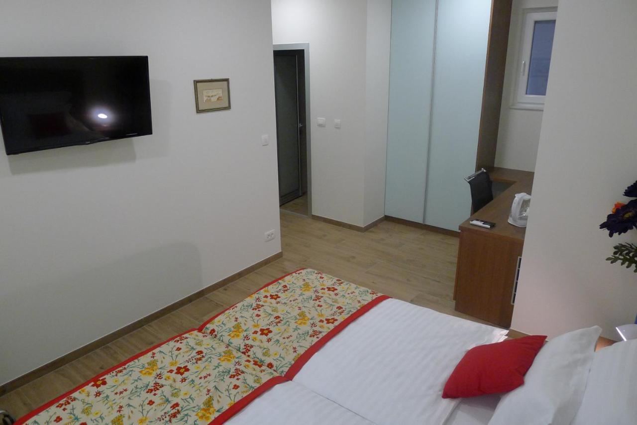 Centre Zlatan Rooms&studio Bed & Breakfast Split