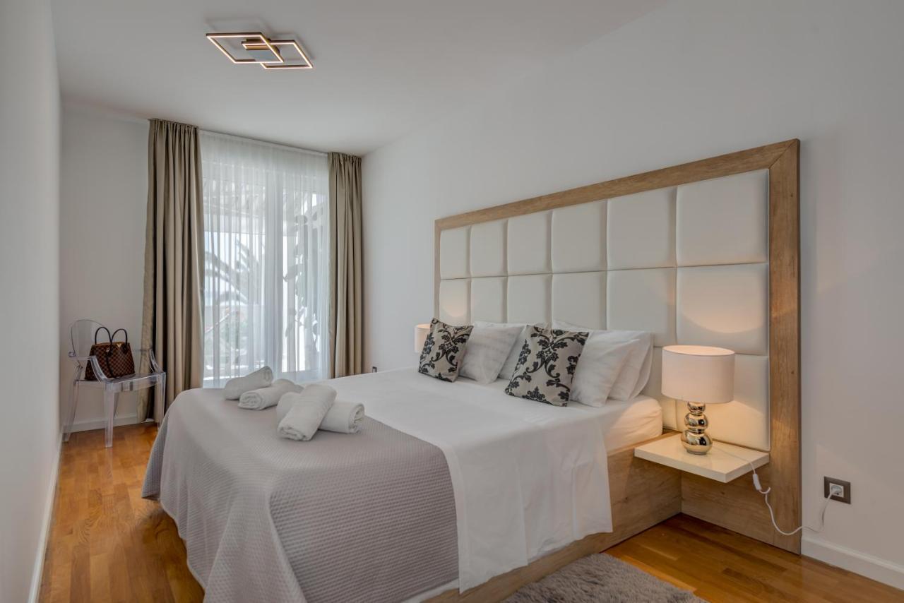 Beachfront Holiday Apartment Split
