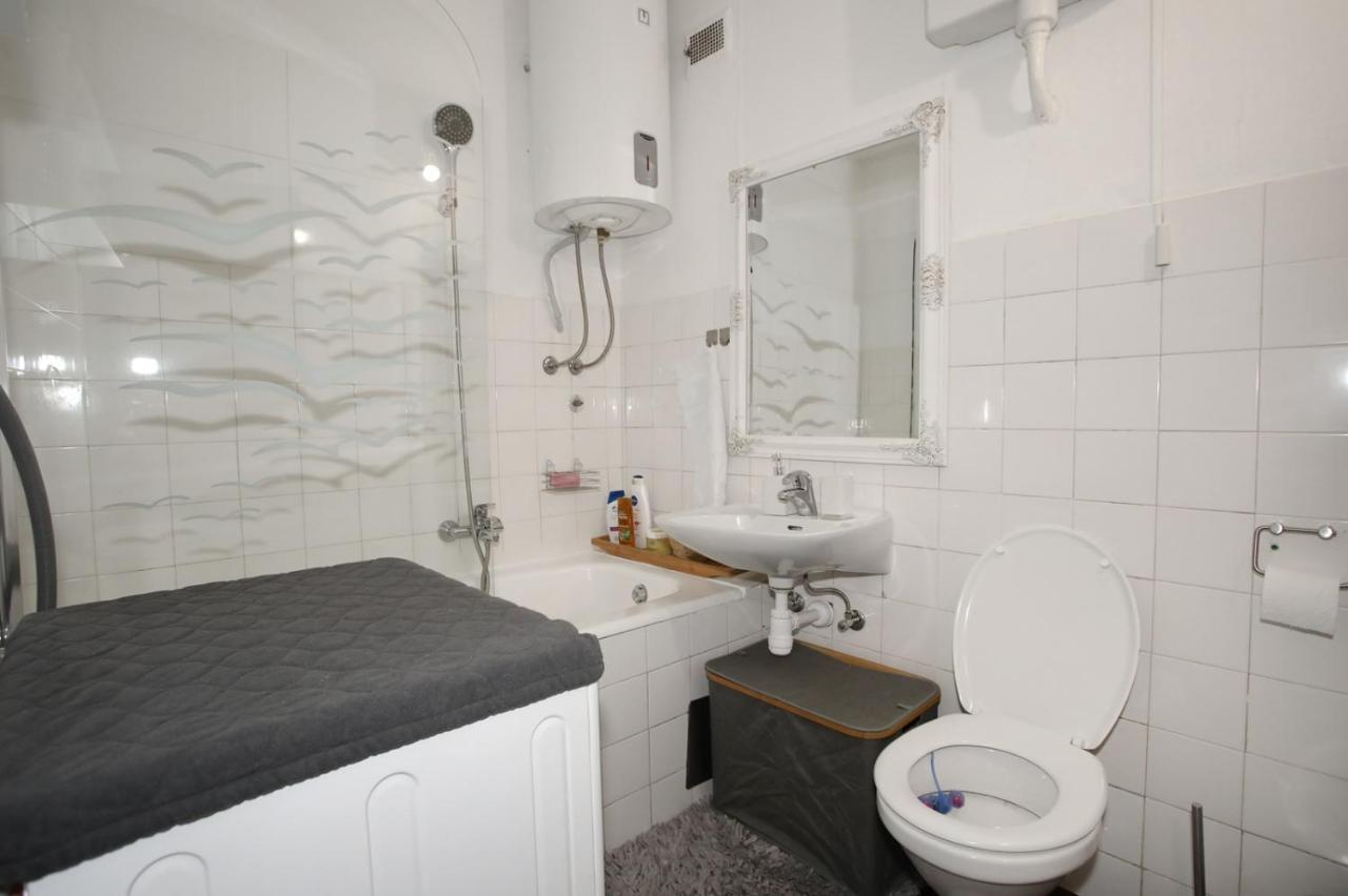 An-da Apartment *
