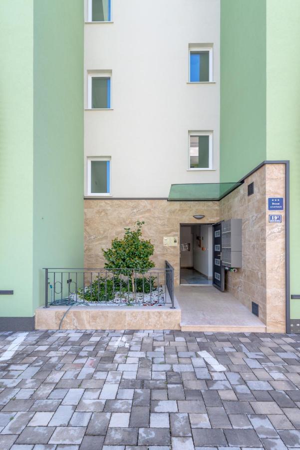 Apartment Searenity