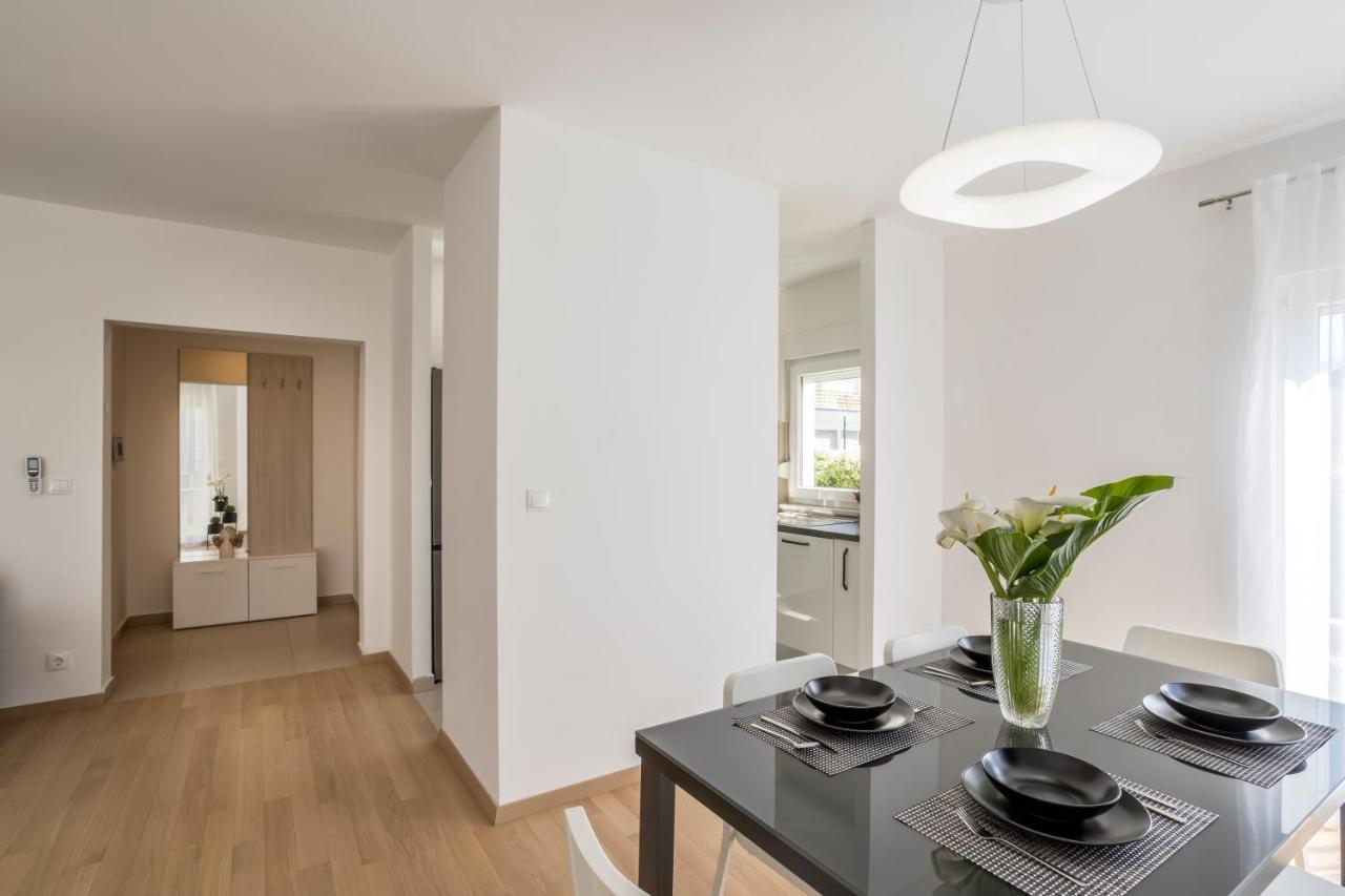 Coastal 1 Apartment Split
