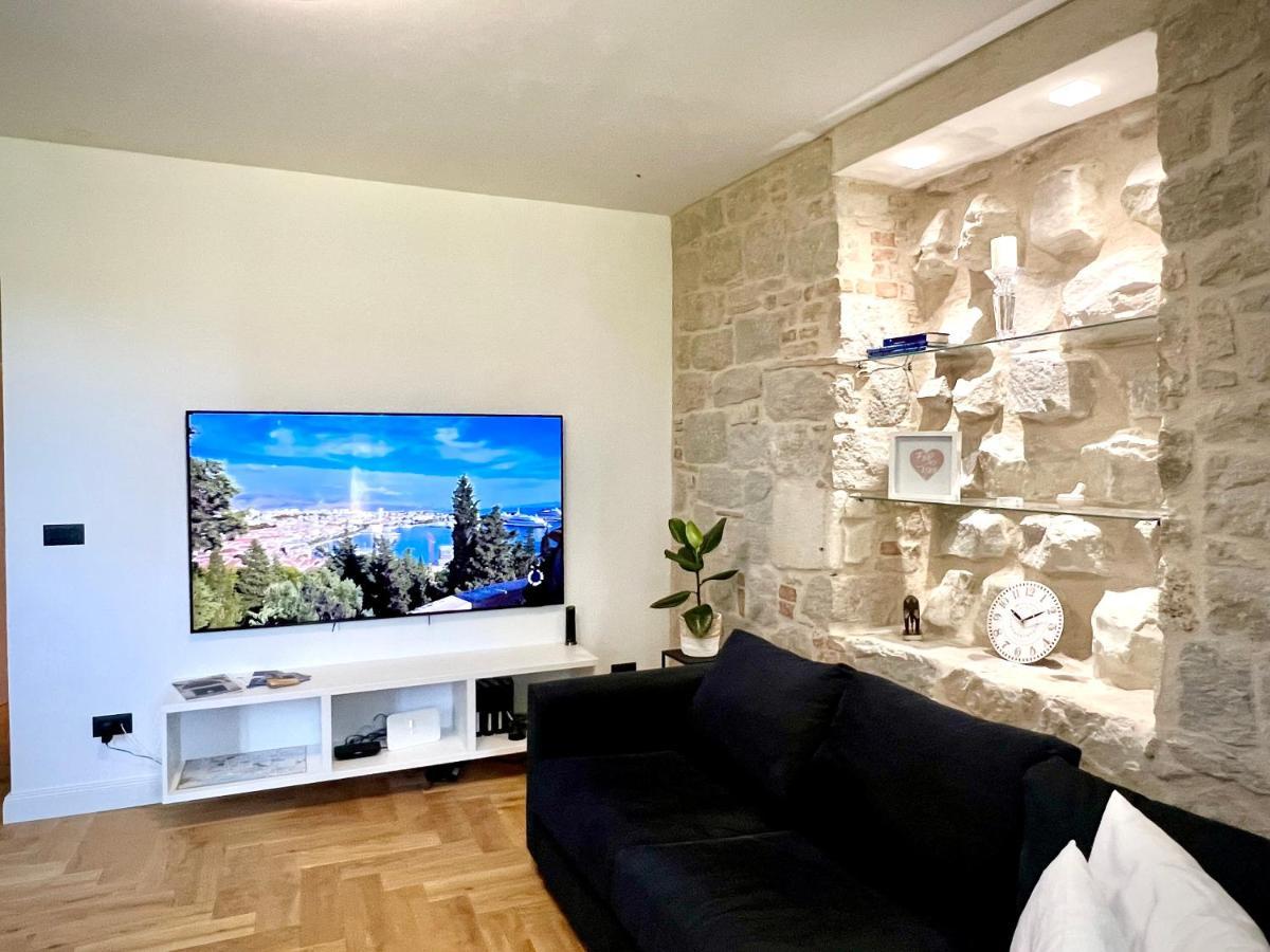 Adora Luxury