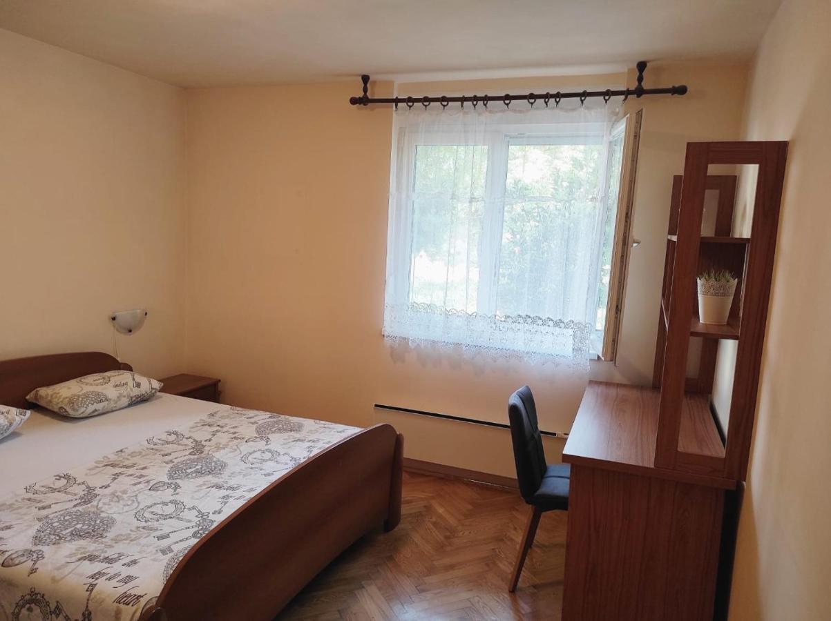 Apartment Mm *