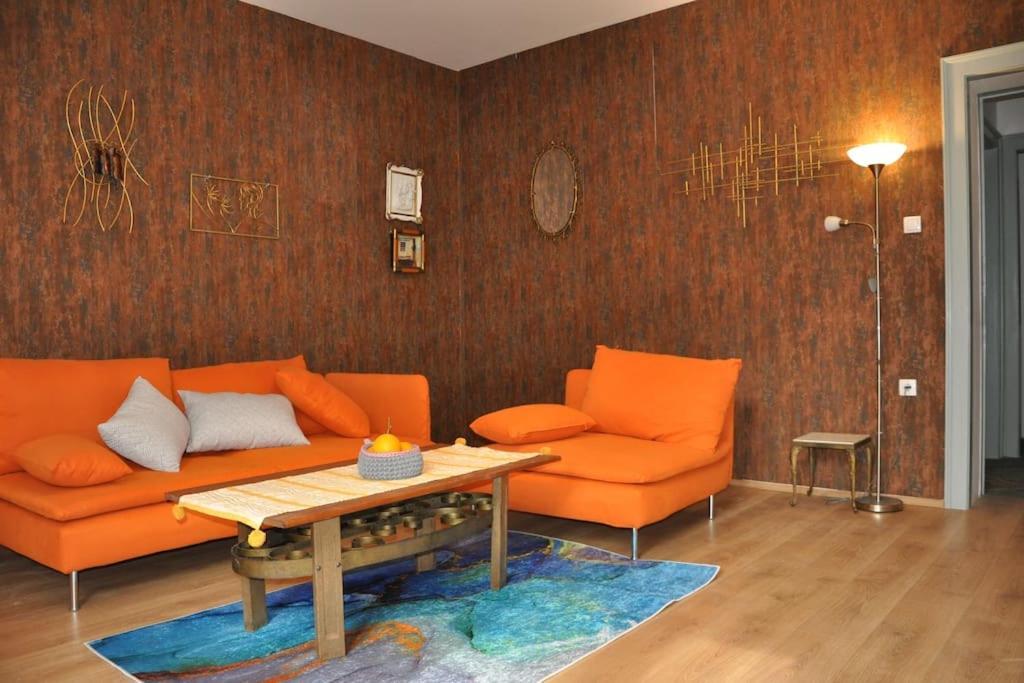 Bright And Colourful Luce -sandy *