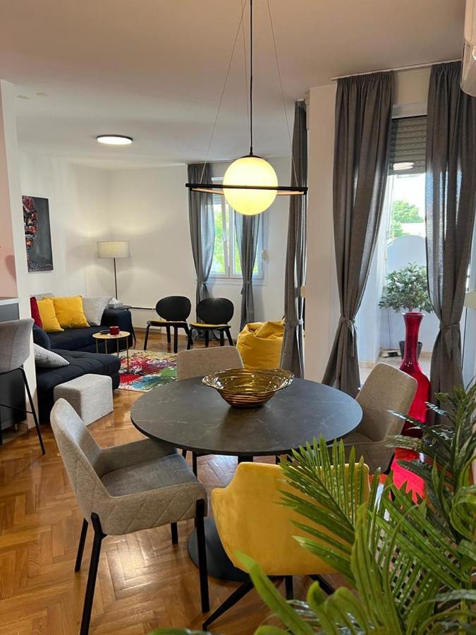 Luxury Ora Split