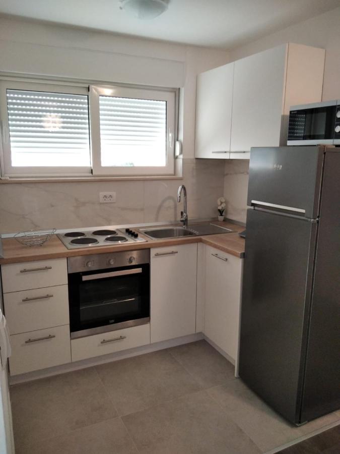 Mateo Apartment Split