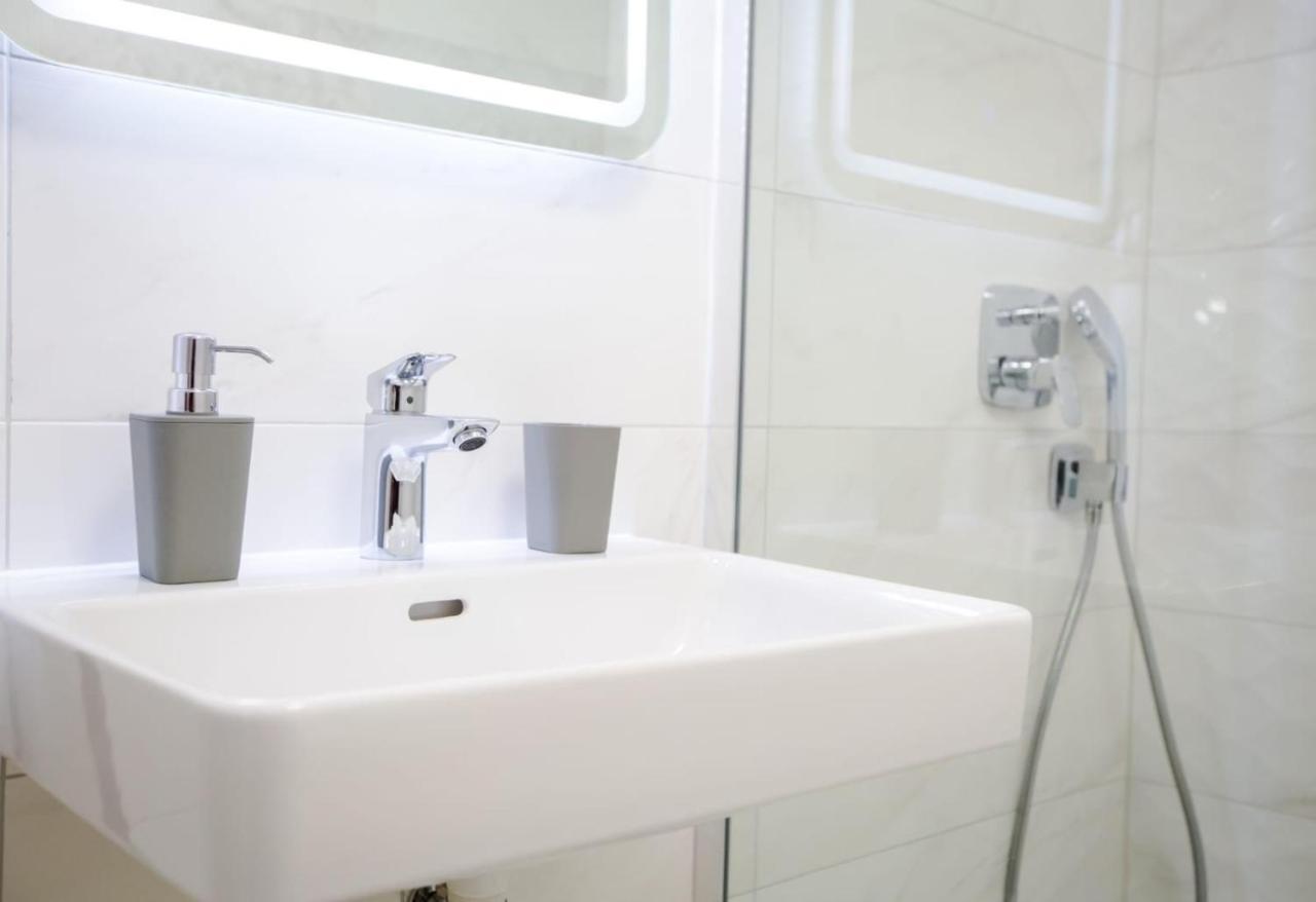 Lions Luxury Gostinjska kuća 4*