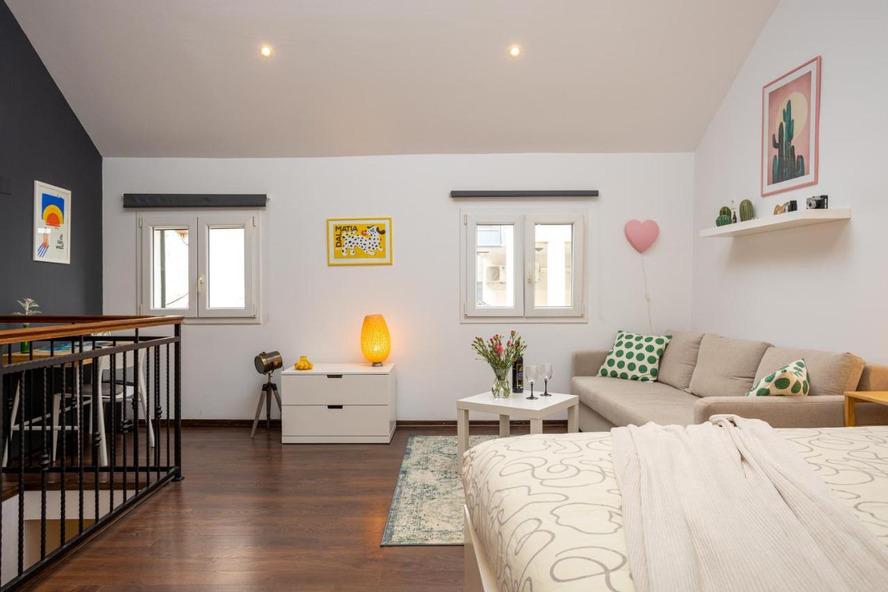 4 Us Apartment