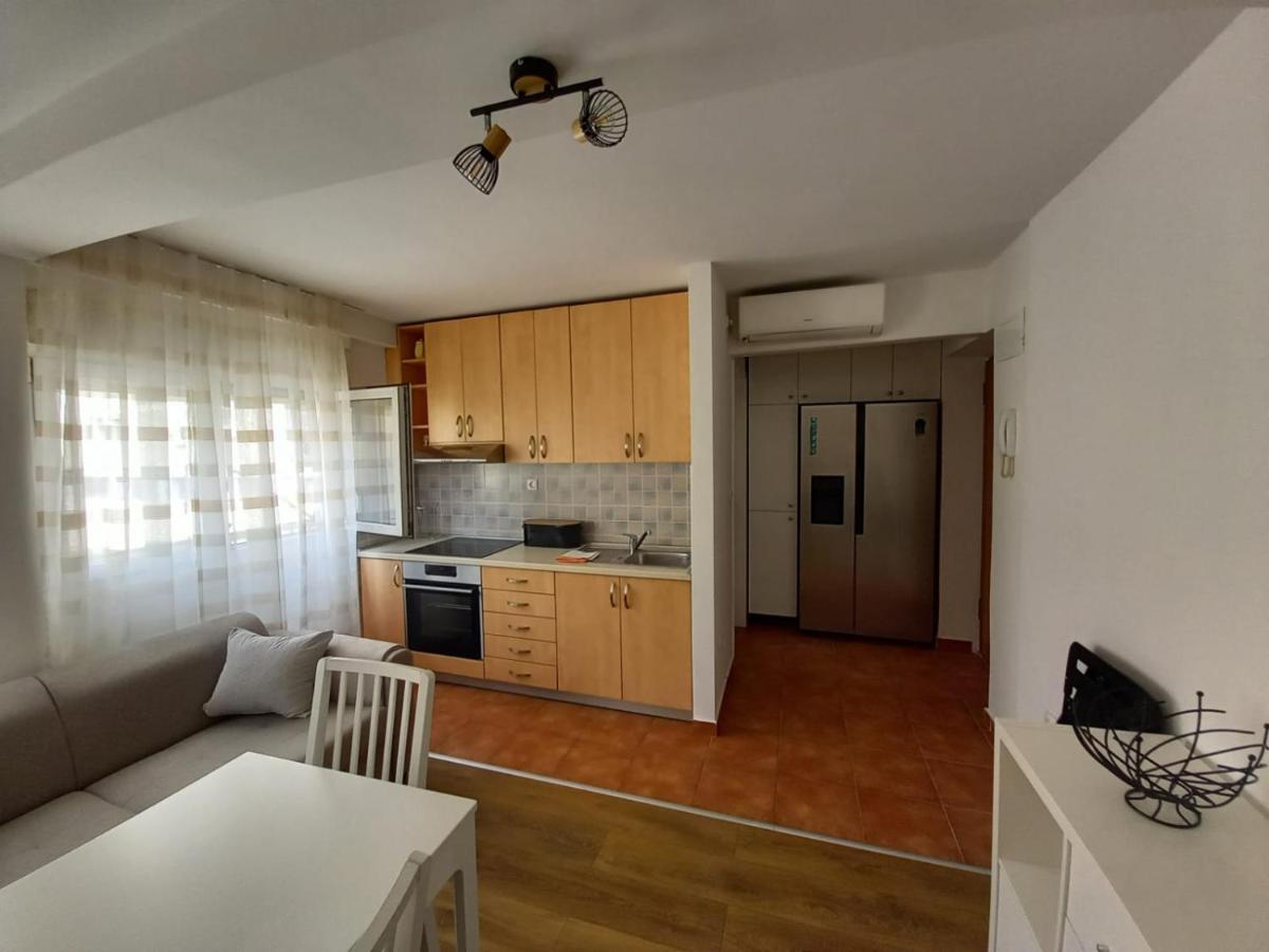Leela Apartment Split