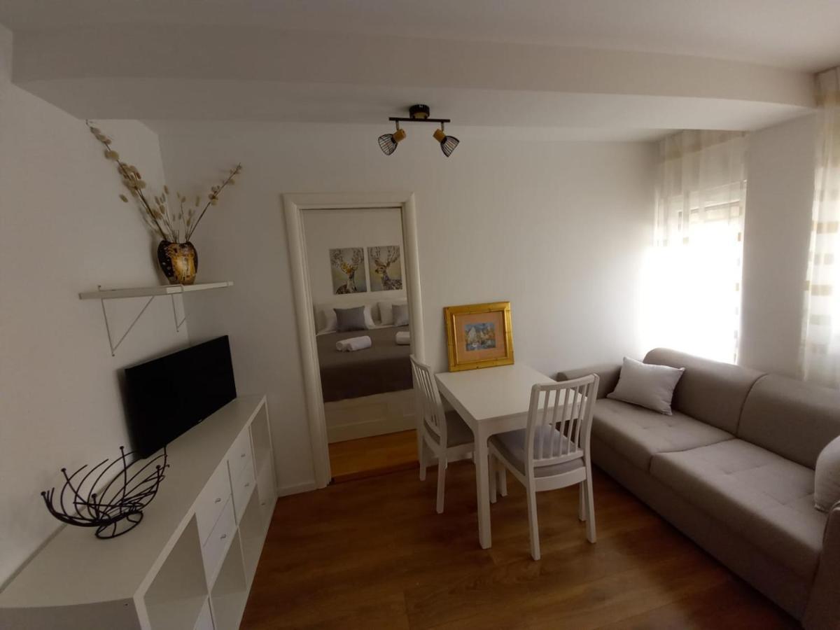 Leela Apartment Split