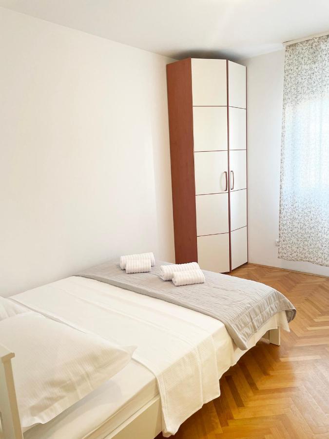 Edi, Spacious With Sauna And Balcony Split