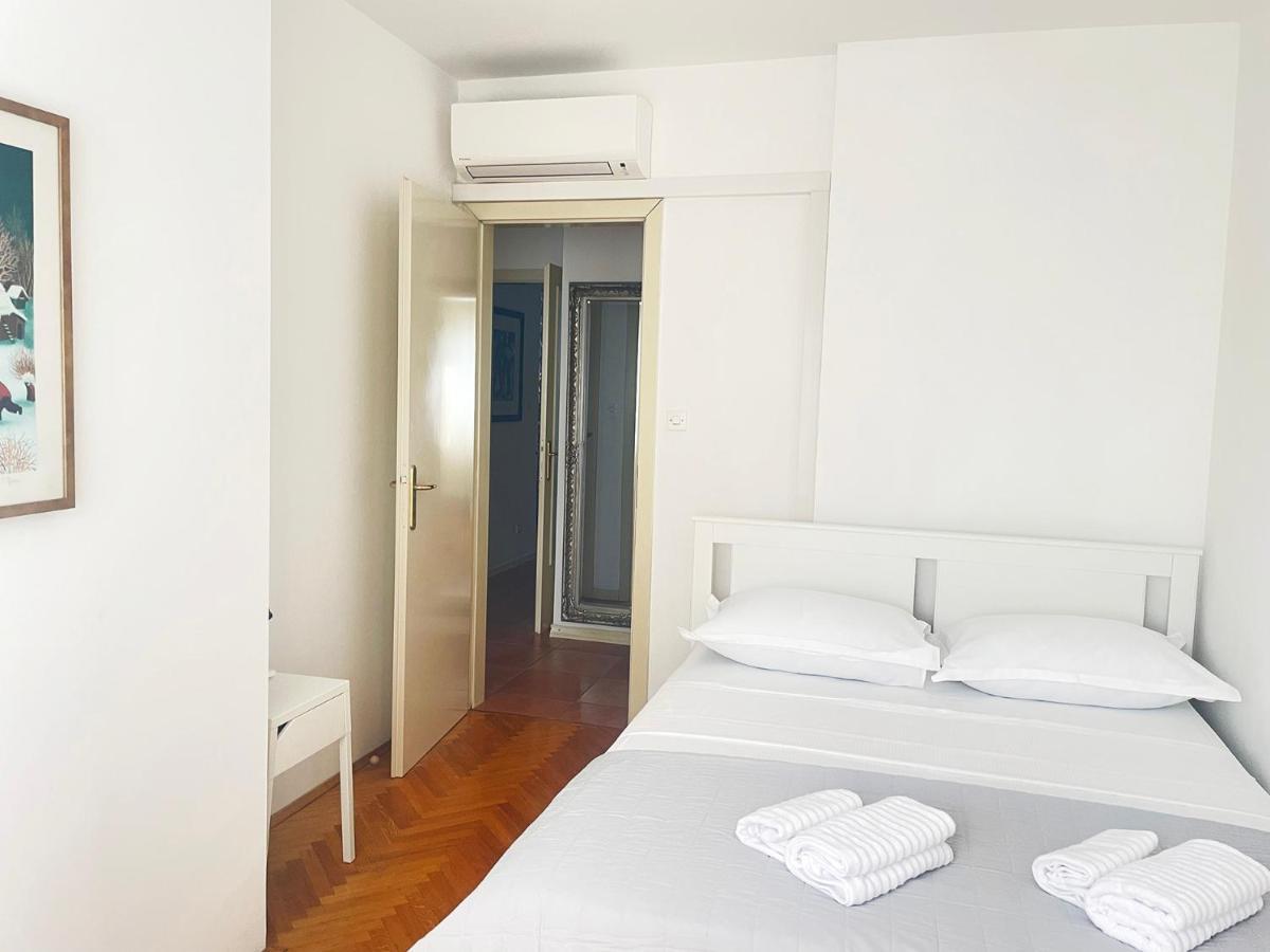 Apartment Edi, Spacious With Sauna And Balcony Split