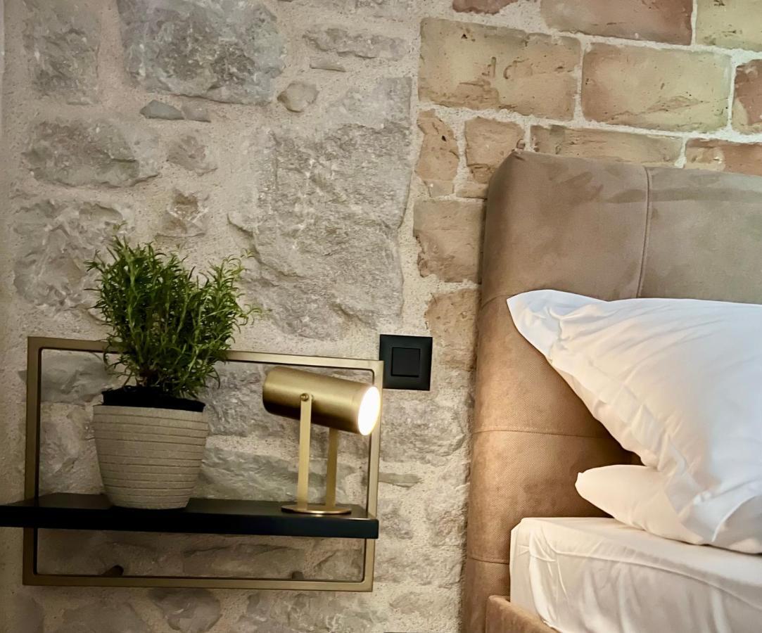 Adora Luxury Apartment *