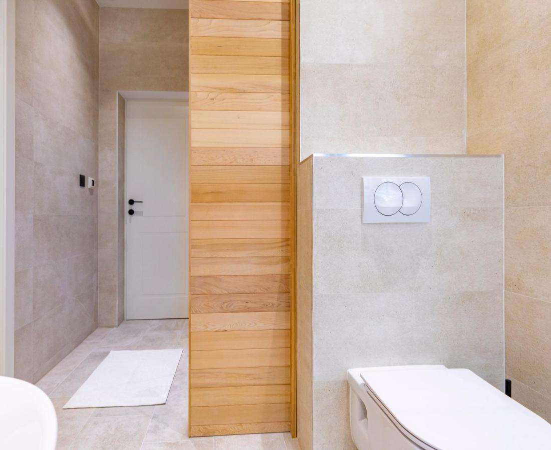 Adora Luxury Apartment