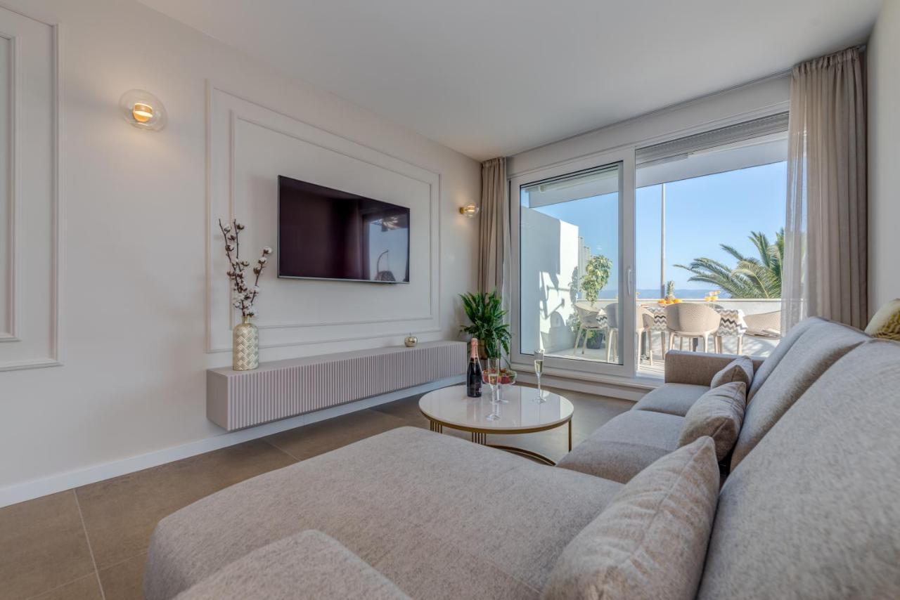 Apartment Beachfront Holiday *